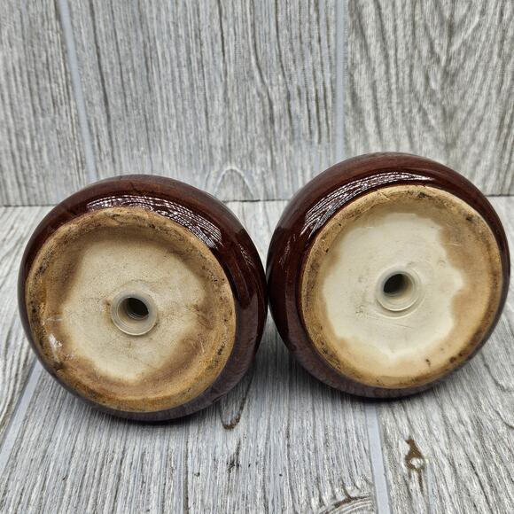 Vintage Marcrest Daisy Dot Brown Stoneware Salt and Pepper Shakers 4" Pottery - Picture 5 of 5